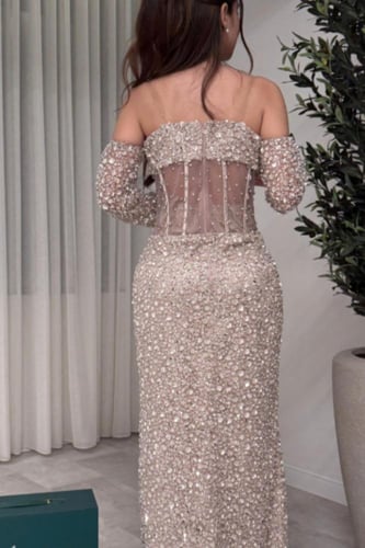 فستان سهرة توب مشغول لون وردي