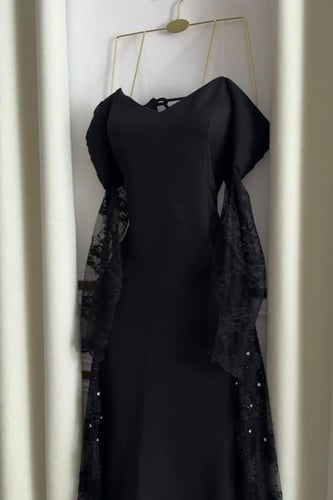 فستان سهرة أوف شولدر لون اسود