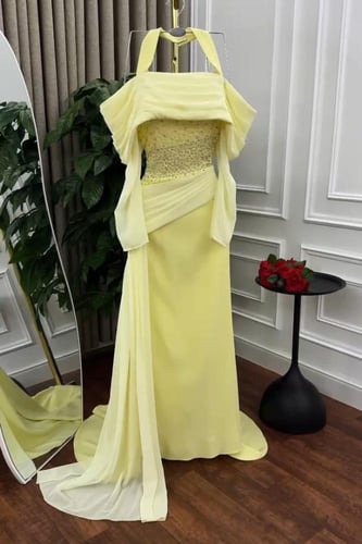 فستان سهرة أوف شولدر مزين بالخرز لون أصفر