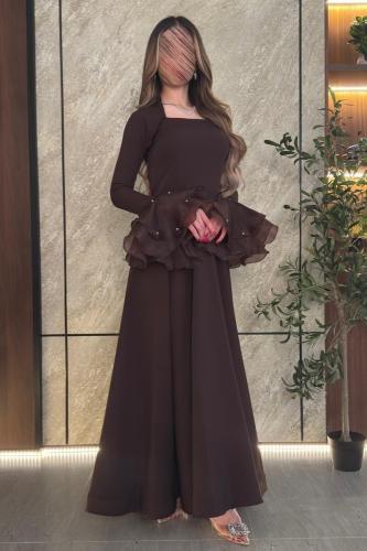 فستان ناعم بتصميم أنيق وأكمام طويلة لون بني داكن