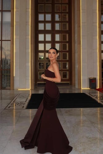 فستان سهره توب بإضافة ذيل لون بني داكن