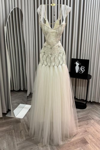 فستان سهرك انيق لون ابيض