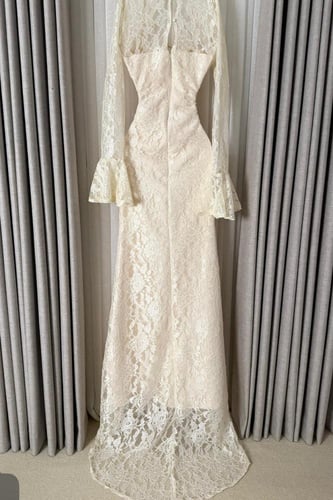 فستان سهرة اكمام طويلةلون افوايت