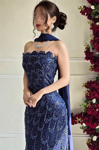 فستان سهرة آوف شولدر بعدة الوان عودي و وردي وكحلي