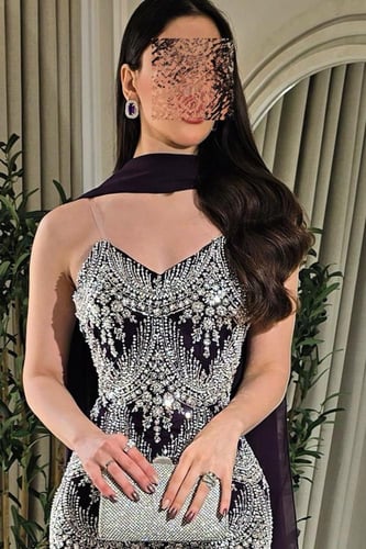 فستان سهره أوف شولدر مشغول بلون الفضي