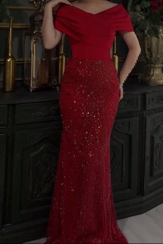 فستان سهره أوف شولدر تطريز بالخرز لون أحمر