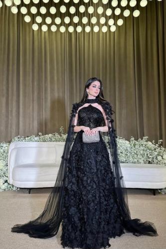 فستان سهره قطعتين مزين بالترتر و ورود لونين