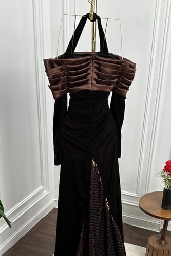 فستان سهرة أوف شولدر أنيق شتوي لون بني