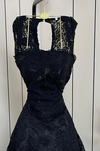 فستان أوف شولدر بلون اسود