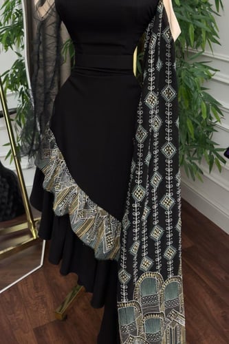 جلابية اوف شولدر لون اسود