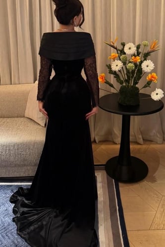 فستان سهرة أوف شولدر لون اسود