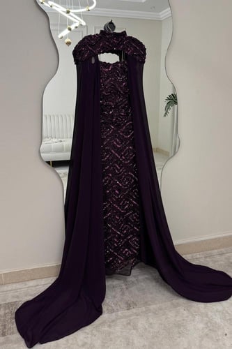 فستان سهرة بقصة ياقه عاليه لون ليلكي