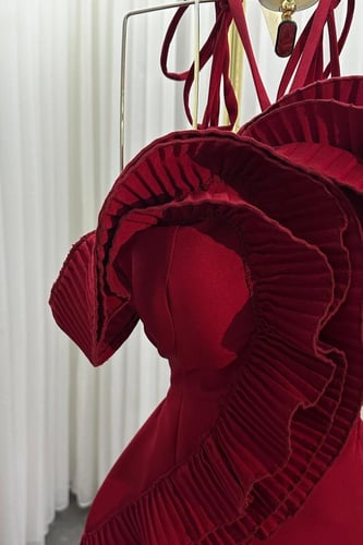 فستان سهره أوف شولدر بحبال لون أحمر داكن