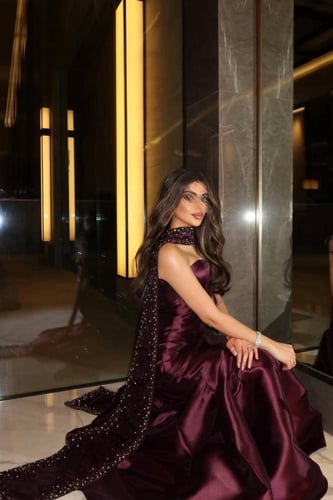 فستان سهره توب بشال خارجي لون عنابي