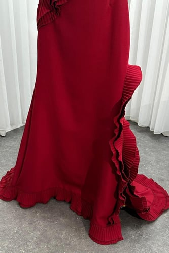 فستان سهره أوف شولدر بحبال لون أحمر داكن