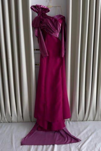 فستان سهره أنيق اوف شولدر لون فوشي