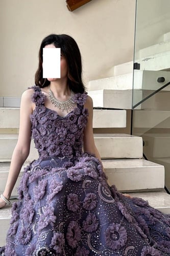 فستان سهرة كت بورود بارزة لون موف