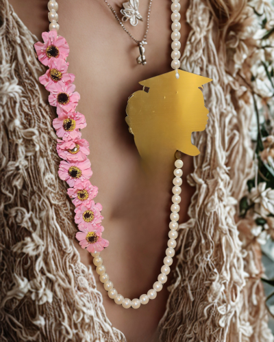 عقد ورد ولولو للتخرج