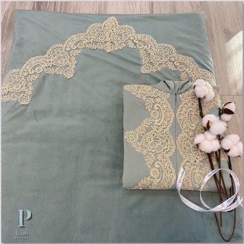 سجاد صلاة مخمل لون تيفاني باضافة طبقتين من الديباج