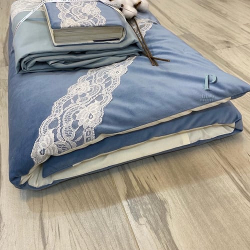 سجادة صلاة مخمل لون سماوي باضافة طبقتين من االديبا...