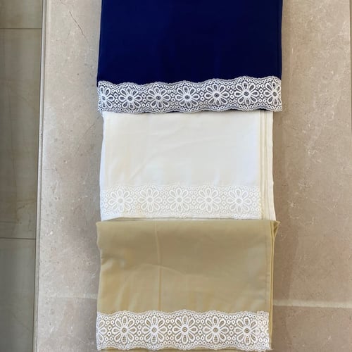 سجادة صلاة مخمل مبطنه بطبقتين من الديباج