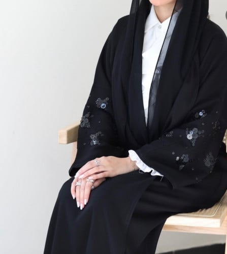 عباية ناعمه