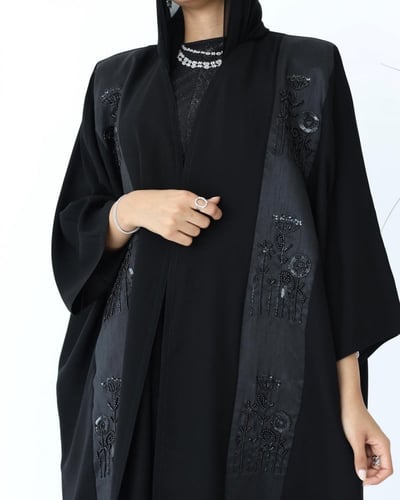 عباية زاهيه فاخره