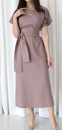 فستان تحت العباية