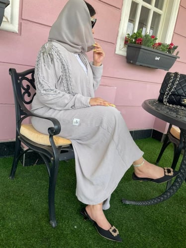 عباية روز الفاخرة