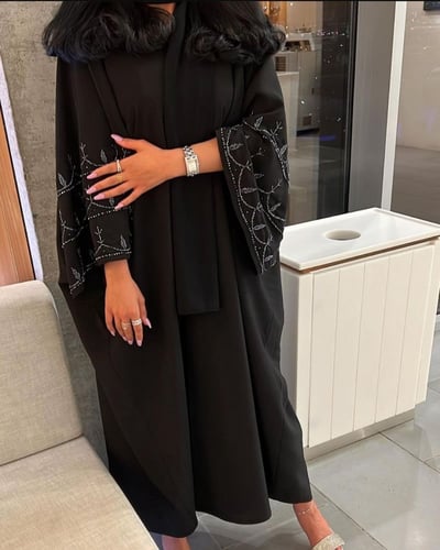 عباية انيقه