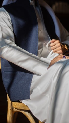 سديري رجالي بالجوخ برمادي والكحلي