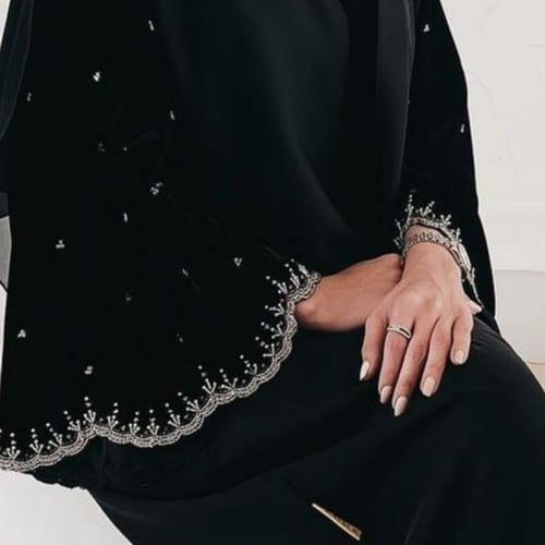 عباية الفراشة المميزة