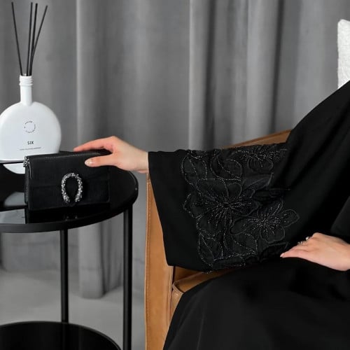 عباية الارجوانيه