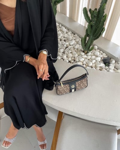 عباية بحريني ناعمه