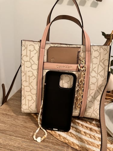 حقيبة كالڤن كلاين