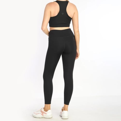 طقم كانجرو الرياضي النسائي مصمم بتقنية متطورة