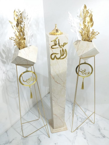 مباخر استقبال مع فازات ورد