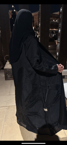 عباية اووقنزا ورد