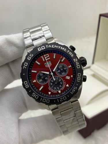 ساعات تاج هيرو