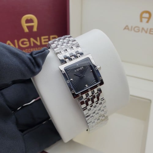 اقنر موديل نسائي مميز جداً (فضي)