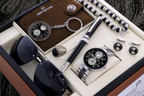 اطقم مونت رويال (بالاسم)