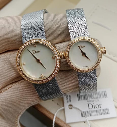 ساعة ديور نسائي