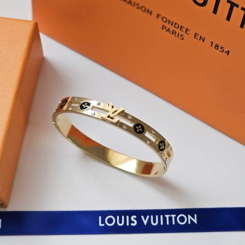 اساور لويس فيتون