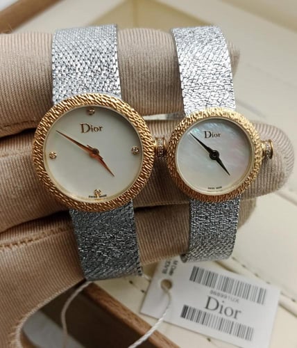 ساعة ديور نسائي