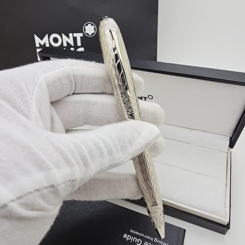 قلم مونت بلاك الريشة سته الوان مختلفه