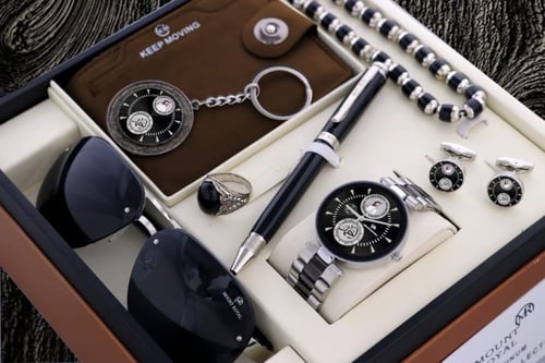 اطقم مونت رويال (بالاسم)