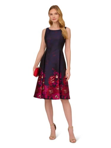 فستان قصير بدون أكمام حاشية ورد