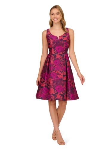 فستان قصير واسع بدون أكمام