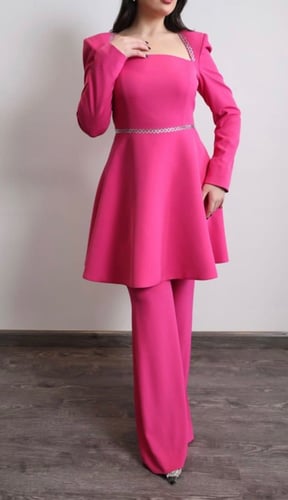 طقم قطعتين مزين بكريستال