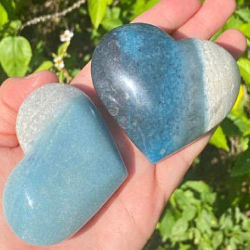 حجر trolleite stone الخام على شكل قلب - حجم كبير